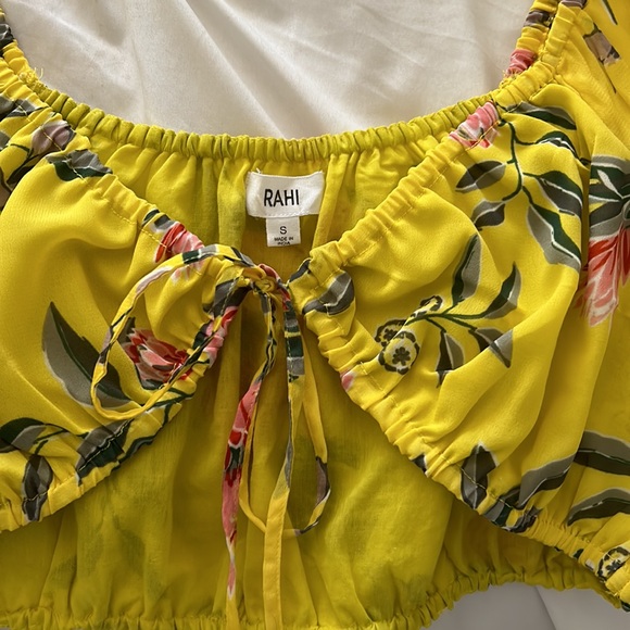 South Moon Under Cropped Top - Picture 2 of 3